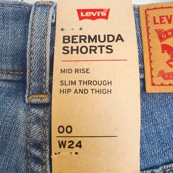 Levi's Womens Bermuda Shorts Mid Rise - Picture 10 of 16